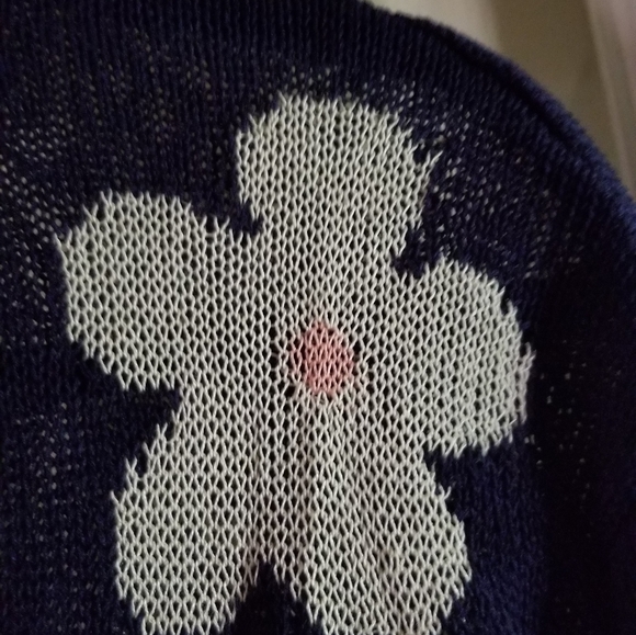 Sweater - Picture 4 of 4